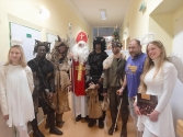 MIKULÁŠSKÁ DRUŽINA NA GYMNÁZIU I V NEMOCNICI